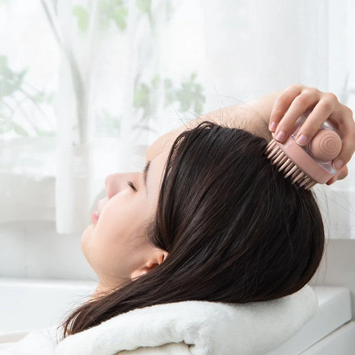 Quick Clean Shampoo Dispenser Hair Massager Brush - Image 4