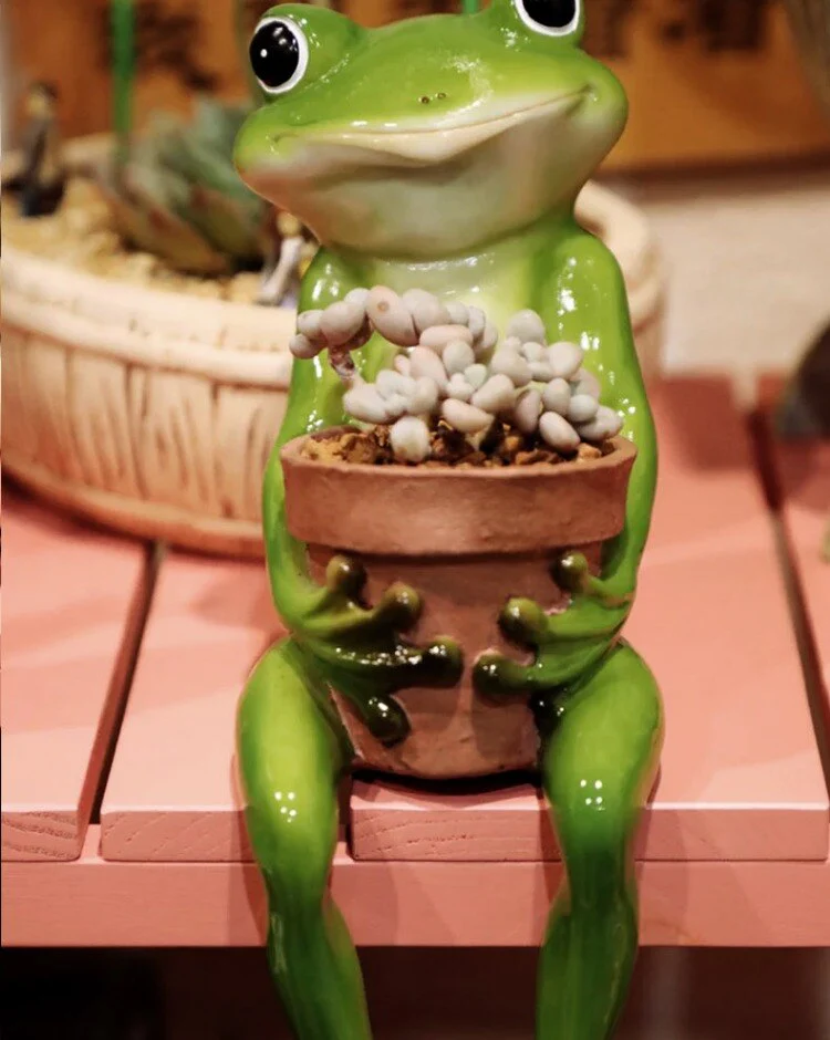 Resin Frog Fairy Flower Pot - Image 3