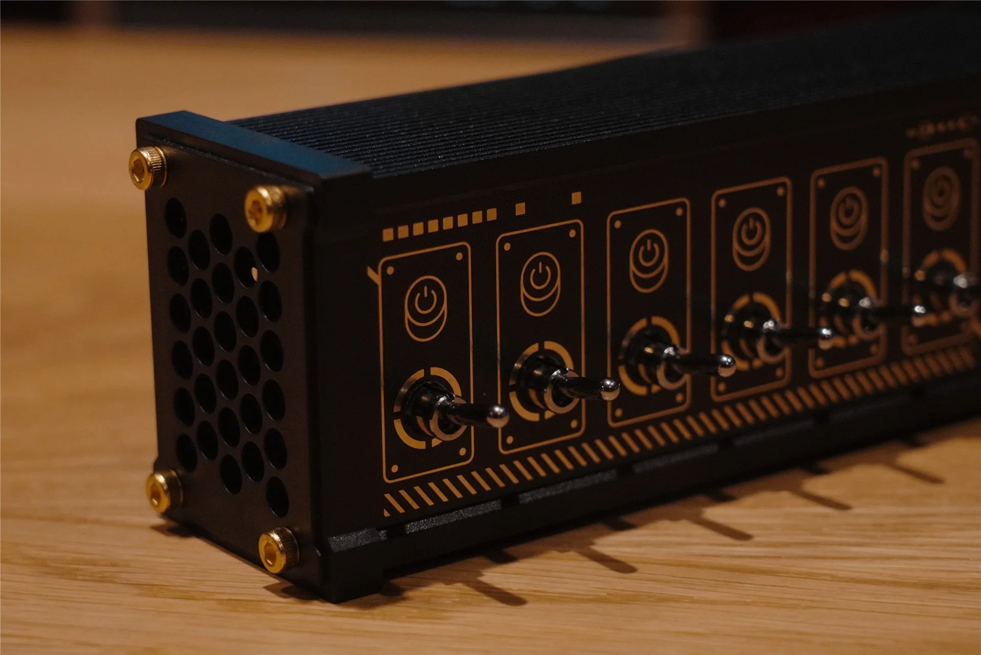 Retro Block USB Socket - Image 5