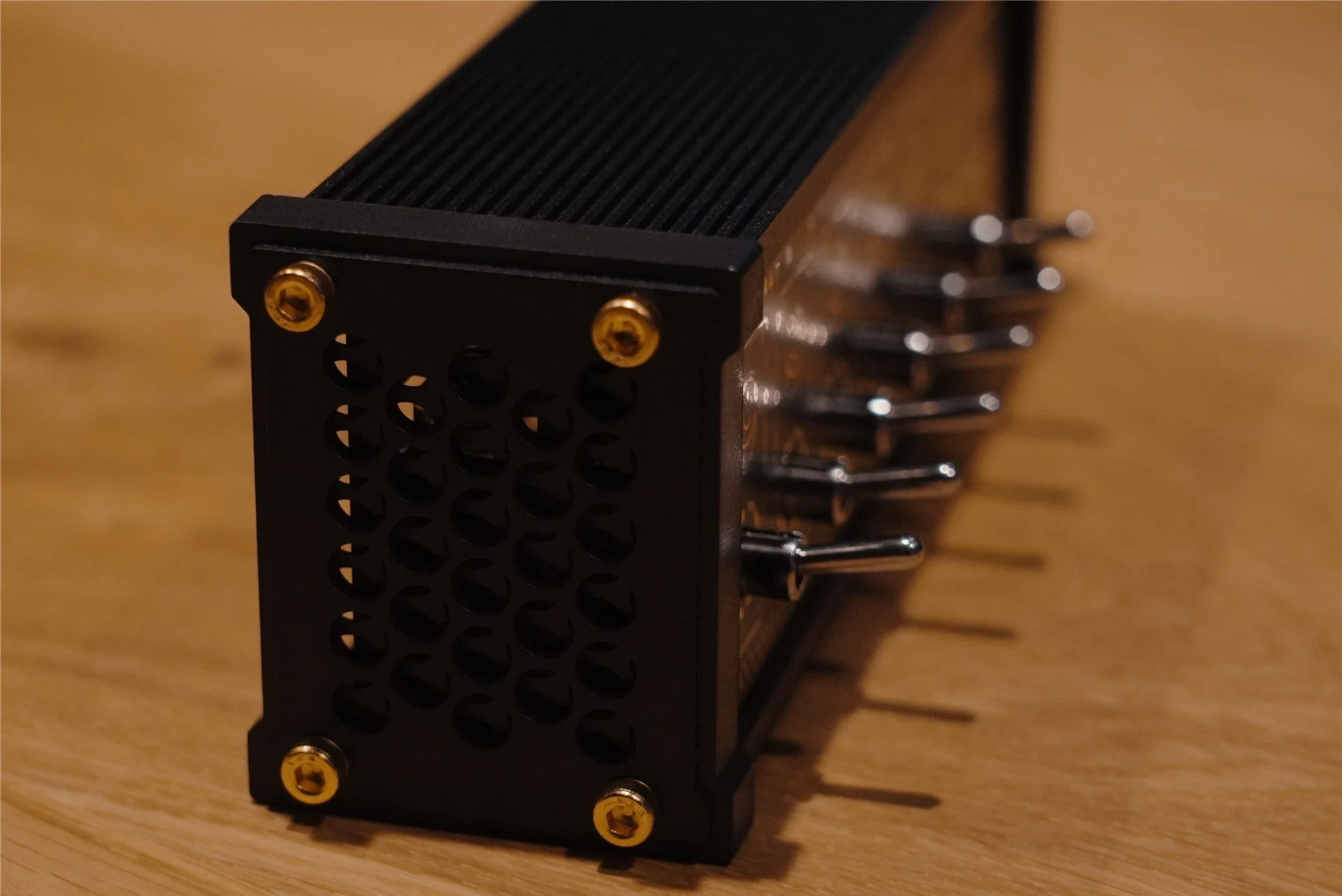 Retro Block USB Socket - Image 9