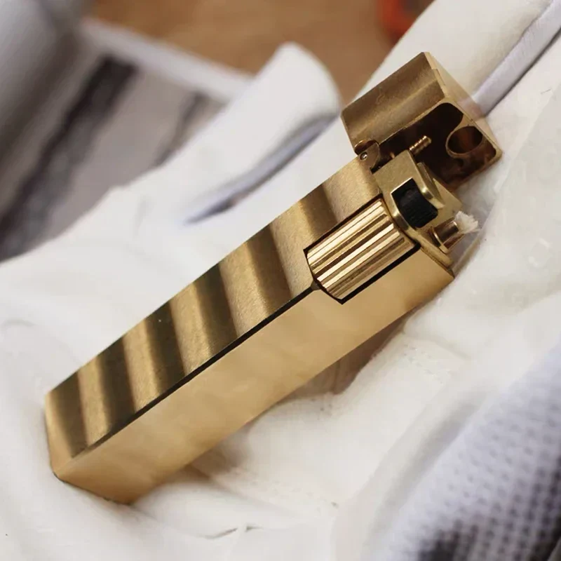 Retro Handmade Pure Copper Kerosene Lighter - Image 5
