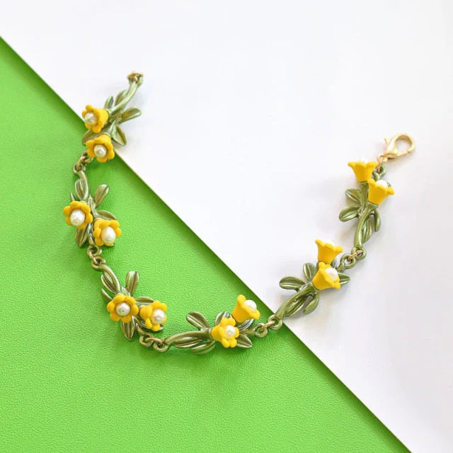 Retro Orchid Flower Bracelet - Image 10