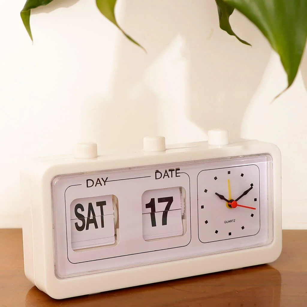 Retro Vintage Flip Clock - Image 2