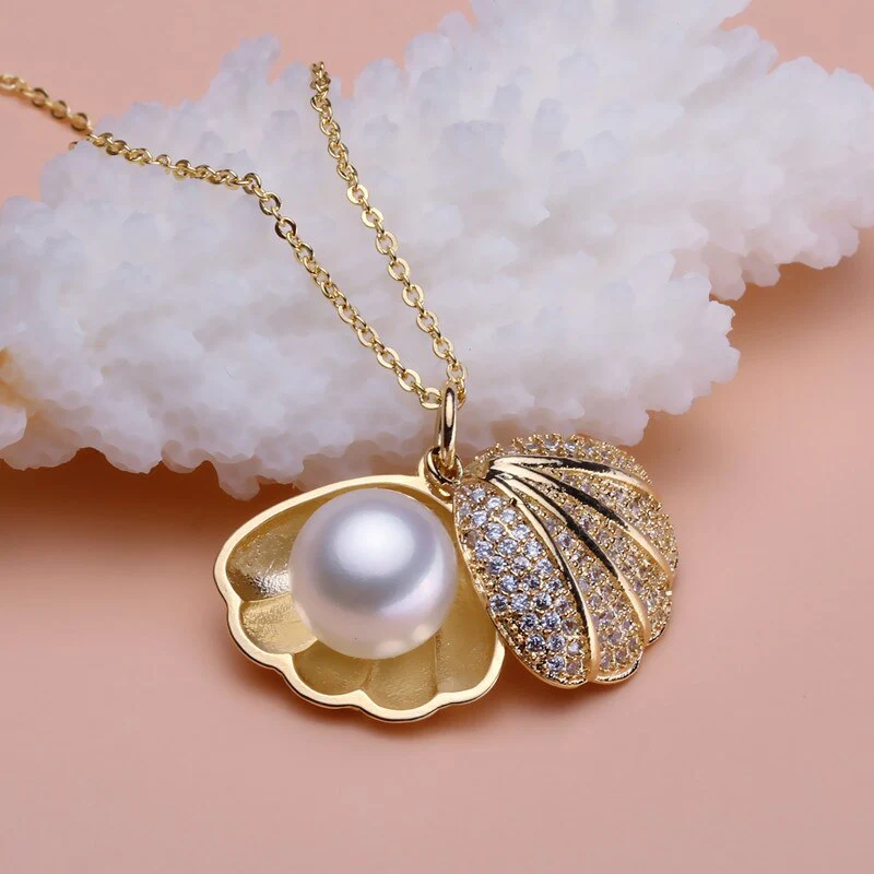 Sea Charm Shell Pendant Necklace - Image 2
