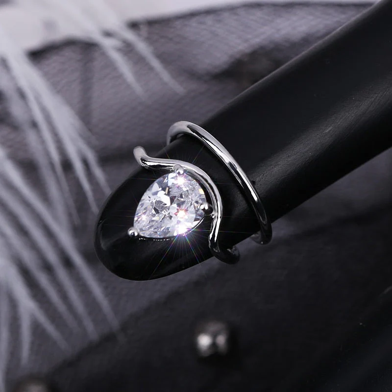 Sleek Line Gothic Metal Thin Nail Rings - Image 4