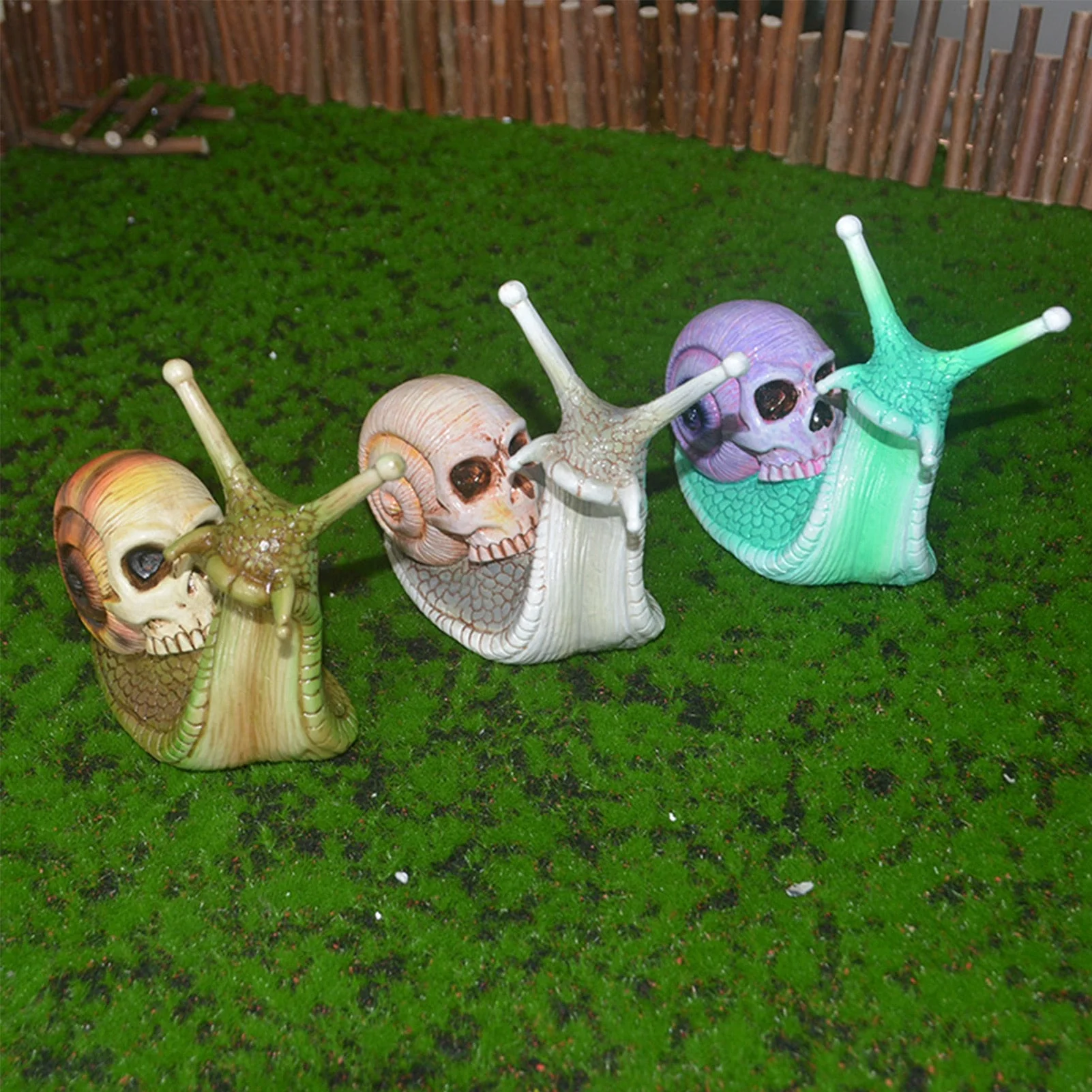 Snail Skull Halloween Patio Sculpture - Image 5