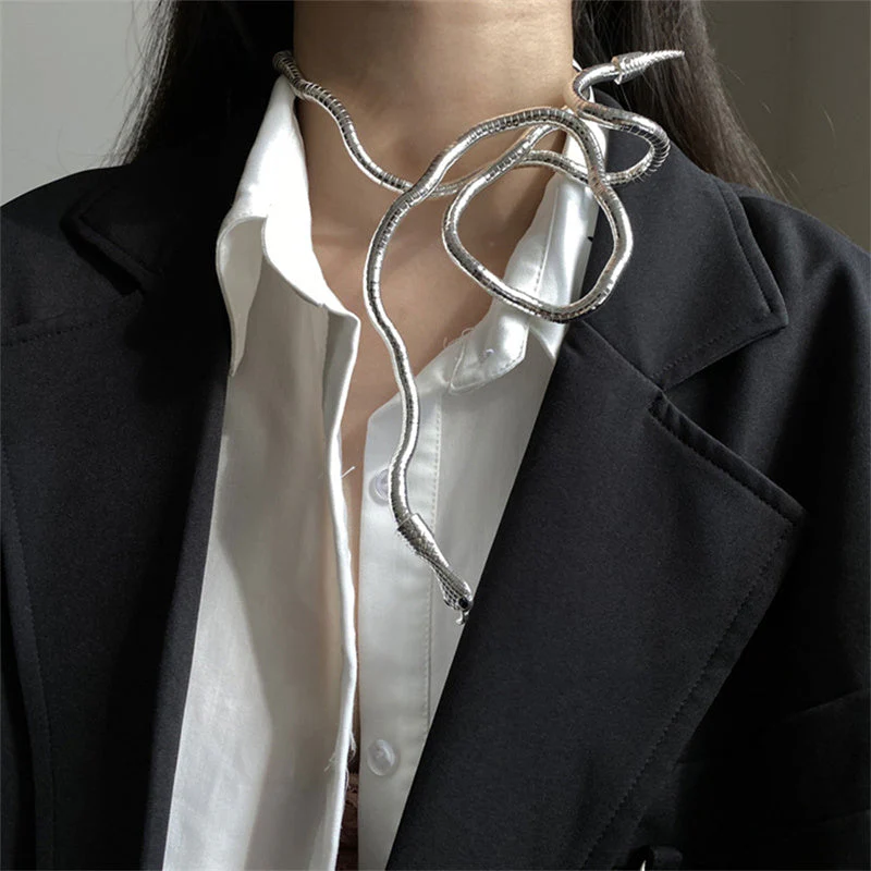 Snake Flexible Stylish Necklace - Image 3