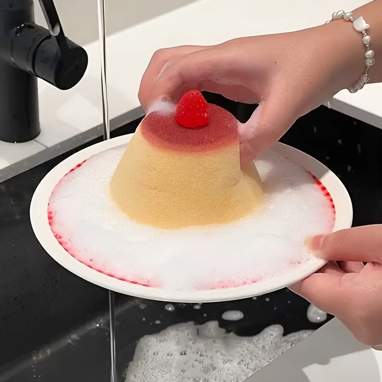 Strawberry Caramel Pudding Cleaning Sponge - Image 2