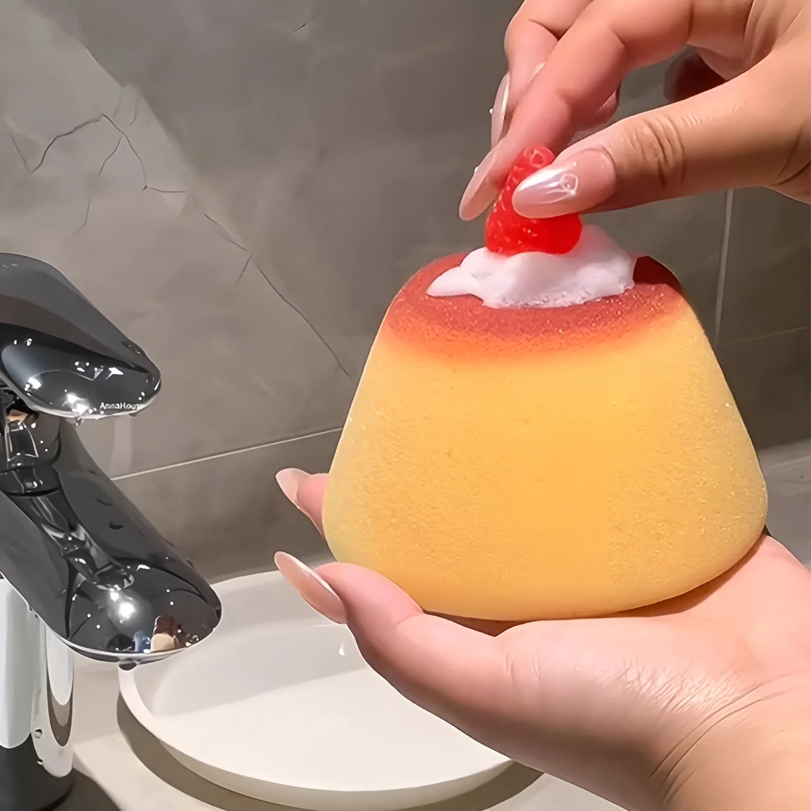 Strawberry Caramel Pudding Cleaning Sponge - Image 7