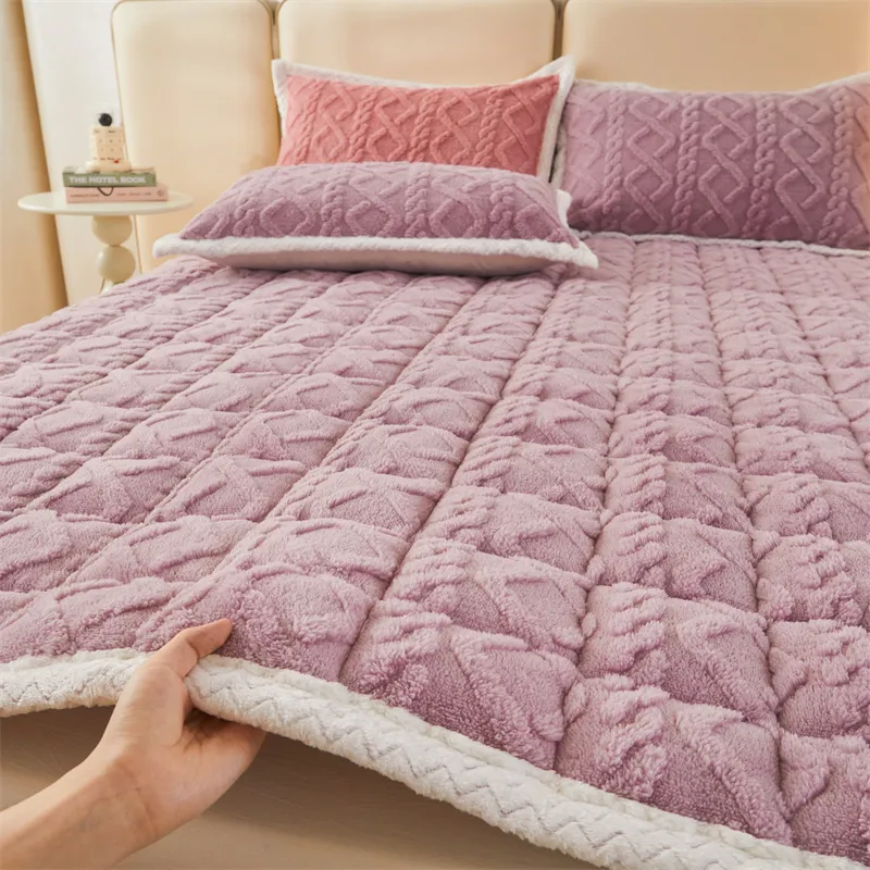 Thick Warm Winter Blanket Mattress Pad - Image 12