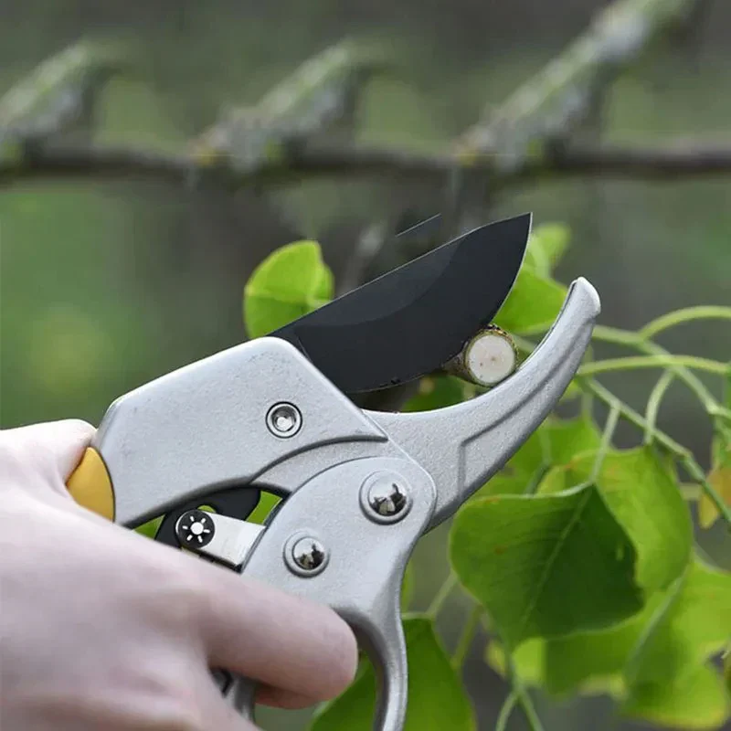 Tree Wood Trimming Compact Gardening Hand Clippers - Image 2