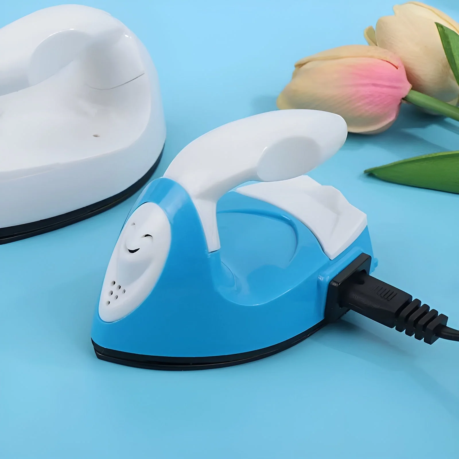 Ultra Compact Travel-Friendly Electric Iron - Image 6