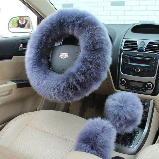 Universal Plush Warm Steering Wheel Cover - Image 2