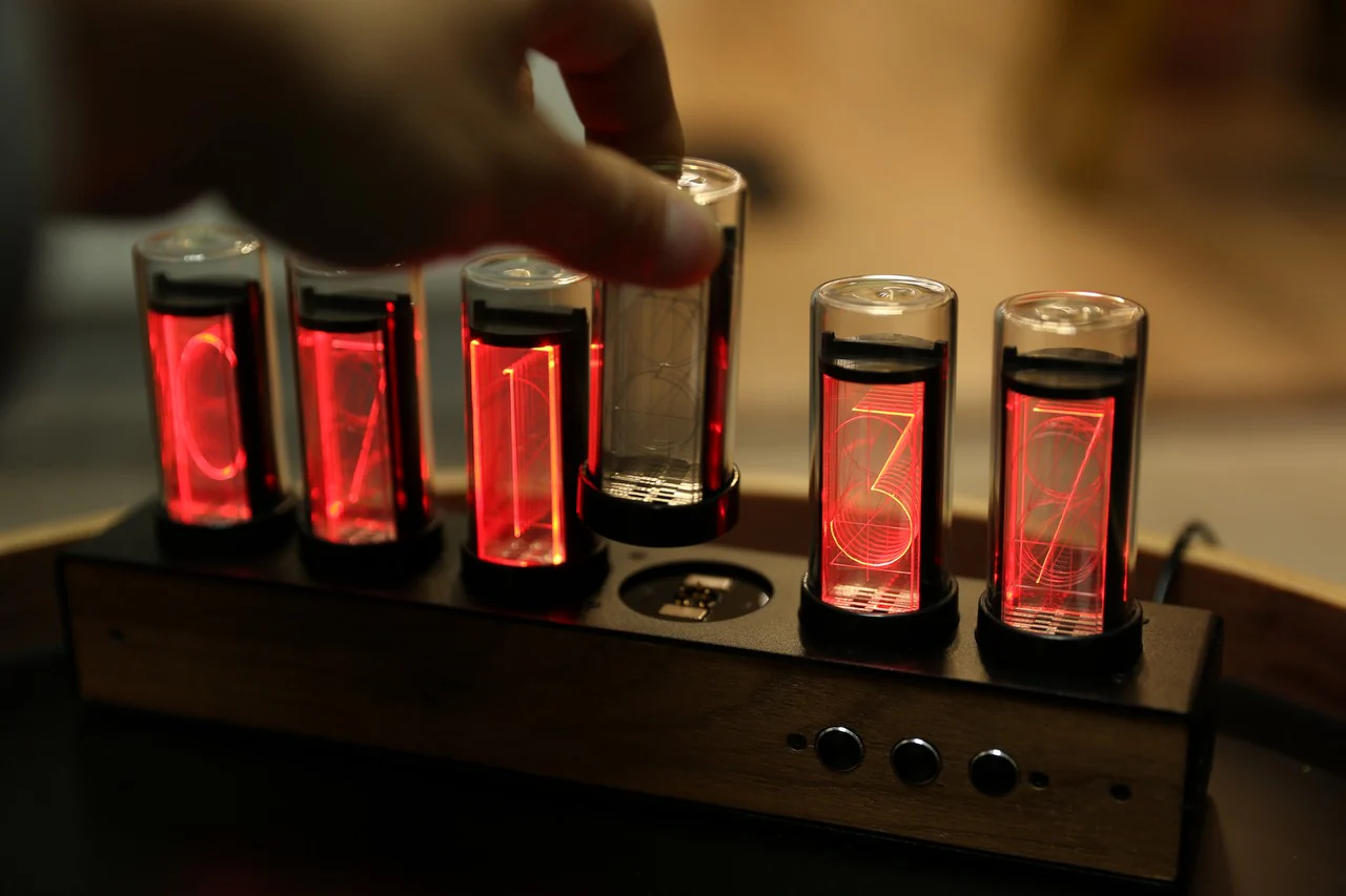 Vintage RGB Digital Tube Table Clock - Image 4