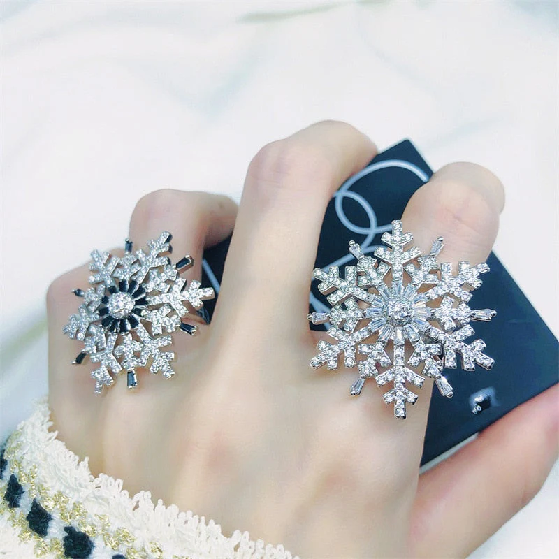 Winter Snowflake Rotating Ring - Image 3